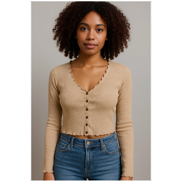 Bozzolo Oatmeal Long Sleeve Button Up Crop Lettuce Hem Blouse‎ Size M Academia - Picture 1 of 11